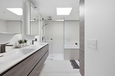 Photo 21 at 327 - 40 Oaklands Avenue, St. Clair, Toronto