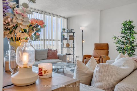 Photo 2 at 1713 - 4185 Shipp Drive, City Centre, Mississauga