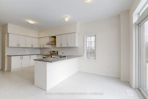 Photo 9 at 129 Cliff Thompson Crescent, Sutton & Jackson's Point, Georgina