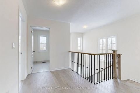 Photo 12 at 129 Cliff Thompson Crescent, Sutton & Jackson's Point, Georgina