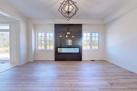 Photo 2 at 140 Hawkins Street, Sutton & Jackson's Point, Georgina