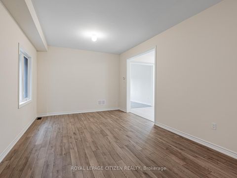 Photo 7 at 7 Jeanne Pynn Avenue, Sutton & Jackson's Point, Georgina