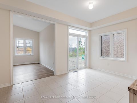 Photo 15 at 7 Jeanne Pynn Avenue, Sutton & Jackson's Point, Georgina