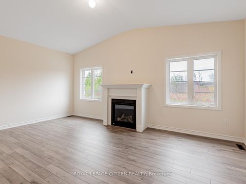 Photo 17 at 7 Jeanne Pynn Avenue, Sutton & Jackson's Point, Georgina