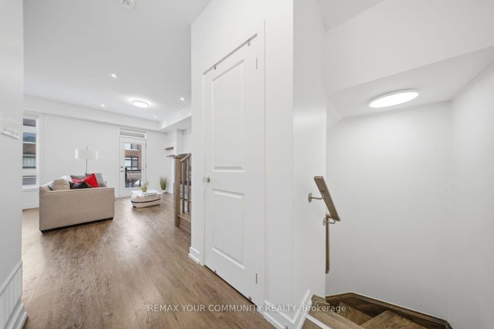 Photo 8 at 21 Hearne Street, Vaughan Grove, Vaughan