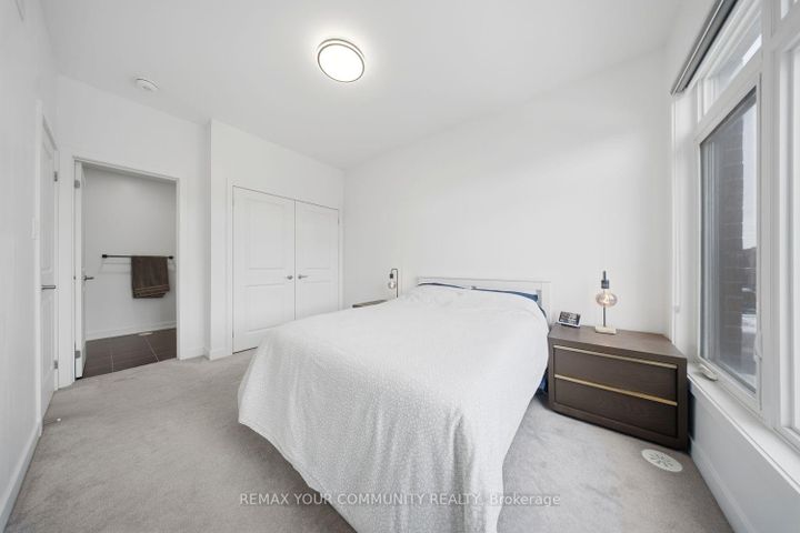 Photo 28 at 21 Hearne Street, Vaughan Grove, Vaughan