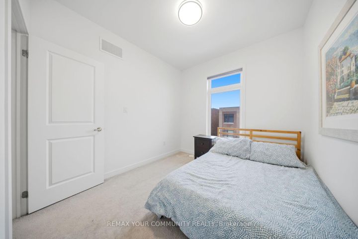 Photo 33 at 21 Hearne Street, Vaughan Grove, Vaughan