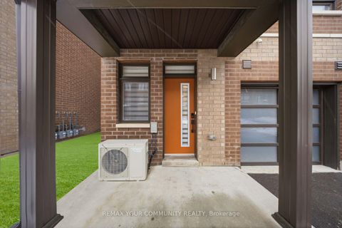 Photo 2 at 21 Hearne Street, Vaughan Grove, Vaughan