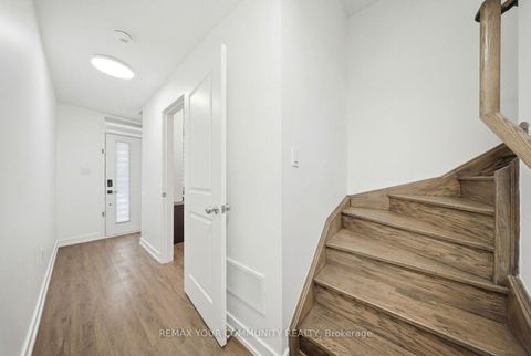 Photo 3 at 21 Hearne Street, Vaughan Grove, Vaughan