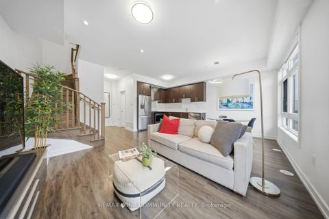 Photo 14 at 21 Hearne Street, Vaughan Grove, Vaughan