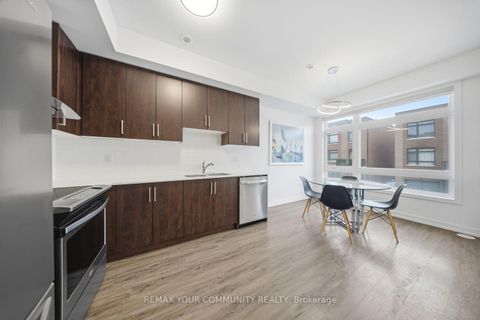 Photo 15 at 21 Hearne Street, Vaughan Grove, Vaughan