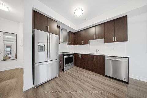 Photo 17 at 21 Hearne Street, Vaughan Grove, Vaughan