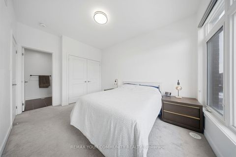 Photo 28 at 21 Hearne Street, Vaughan Grove, Vaughan