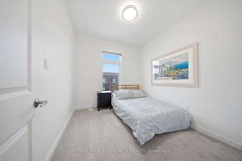 Photo 31 at 21 Hearne Street, Vaughan Grove, Vaughan