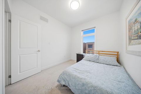 Photo 33 at 21 Hearne Street, Vaughan Grove, Vaughan