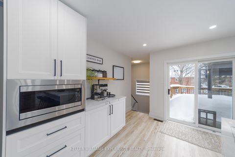 Photo 10 at 61 Silver Maple Crescent, Holly, Barrie