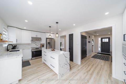 Photo 11 at 61 Silver Maple Crescent, Holly, Barrie