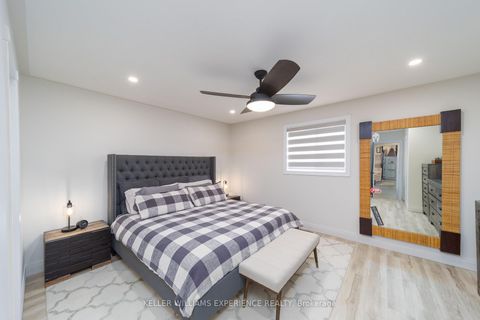 Photo 12 at 61 Silver Maple Crescent, Holly, Barrie