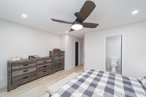 Photo 14 at 61 Silver Maple Crescent, Holly, Barrie