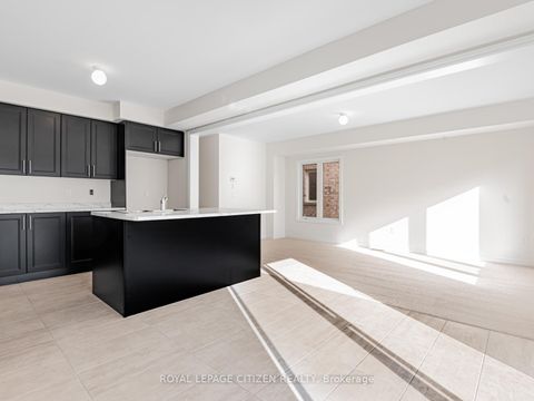 Photo 16 at 7 Wayne Allison Drive, Sutton & Jackson's Point, Georgina