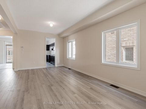 Photo 3 at 4 Heather Fullerton Road, Sutton & Jackson's Point, Georgina