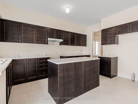 Photo 10 at 4 Heather Fullerton Road, Sutton & Jackson's Point, Georgina