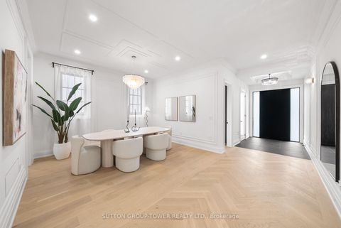 Photo 4 at 121 Edgecroft Road, Queensway, Toronto