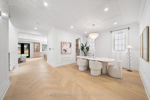 Photo 5 at 121 Edgecroft Road, Queensway, Toronto