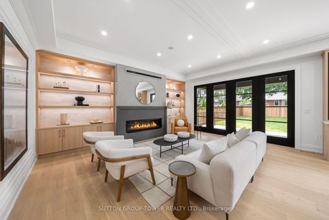 Photo 9 at 121 Edgecroft Road, Queensway, Toronto