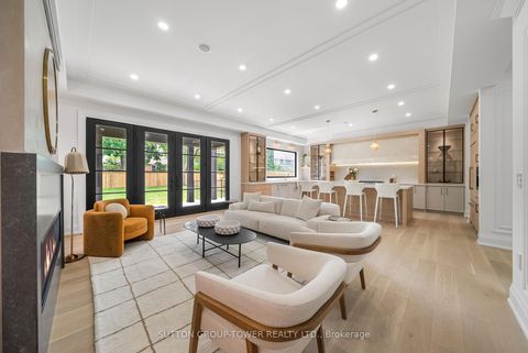 Photo 11 at 121 Edgecroft Road, Queensway, Toronto