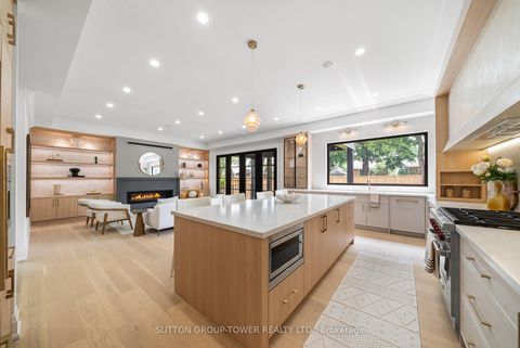 Photo 17 at 121 Edgecroft Road, Queensway, Toronto