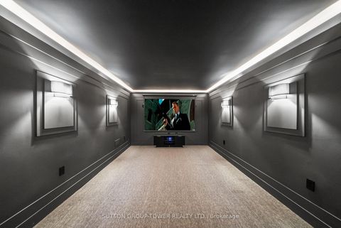 Photo 19 at 121 Edgecroft Road, Queensway, Toronto