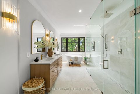 Photo 31 at 121 Edgecroft Road, Queensway, Toronto