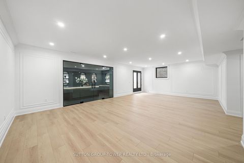 Photo 37 at 121 Edgecroft Road, Queensway, Toronto