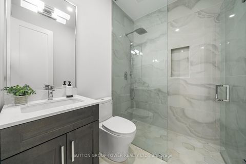 Photo 40 at 121 Edgecroft Road, Queensway, Toronto