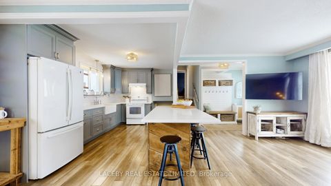 Photo 12 at 79 Douglas Street, Sutton & Jackson's Point, Georgina