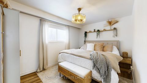 Photo 17 at 79 Douglas Street, Sutton & Jackson's Point, Georgina