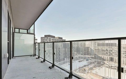 Photo 10 at 1401 - 8 Tippett Road E, Clanton Park, Toronto