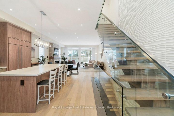 Photo 6 at 63 Troy Street, Mineola, Mississauga