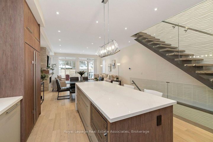 Photo 9 at 63 Troy Street, Mineola, Mississauga