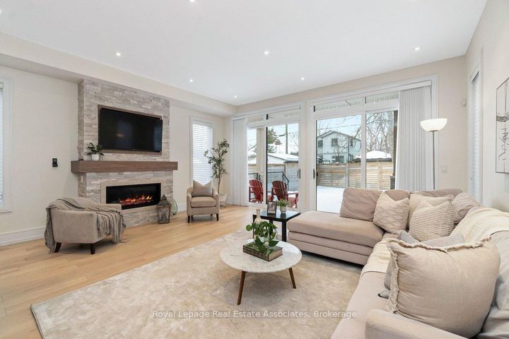 Photo 15 at 63 Troy Street, Mineola, Mississauga