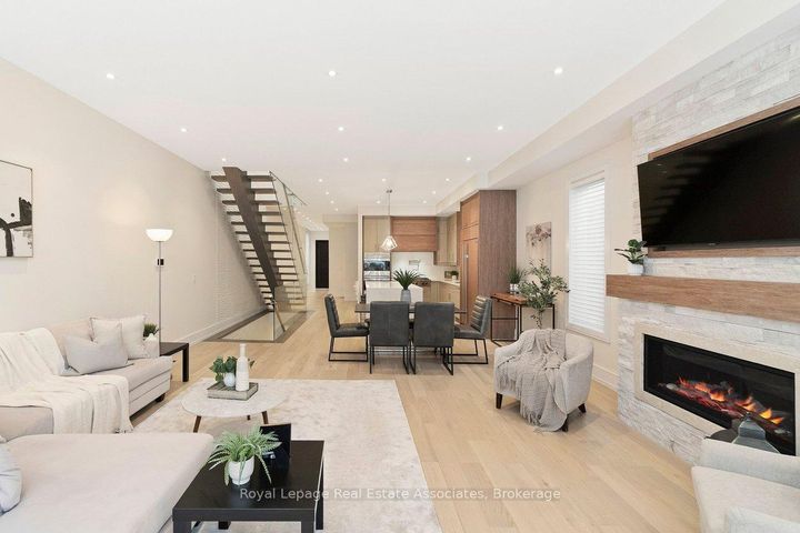 Photo 16 at 63 Troy Street, Mineola, Mississauga