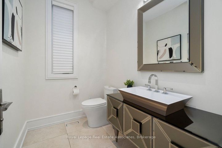 Photo 17 at 63 Troy Street, Mineola, Mississauga