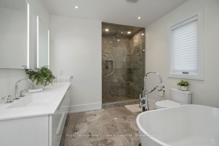 Photo 25 at 63 Troy Street, Mineola, Mississauga