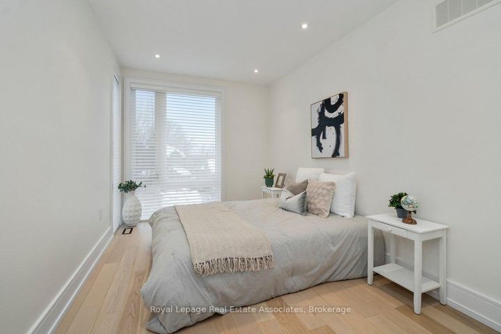 Photo 28 at 63 Troy Street, Mineola, Mississauga