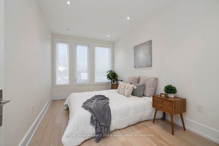 Photo 30 at 63 Troy Street, Mineola, Mississauga