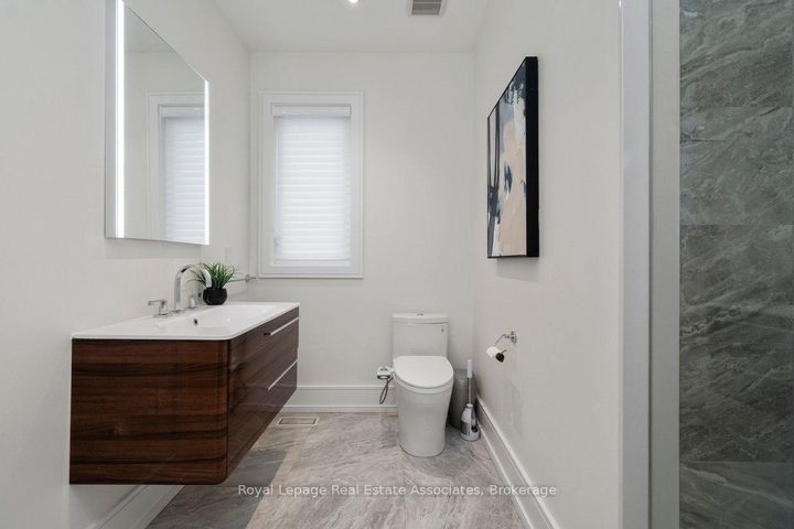 Photo 33 at 63 Troy Street, Mineola, Mississauga