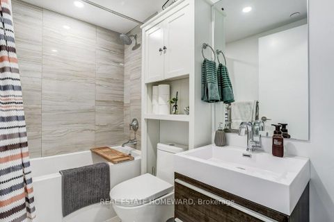Photo 11 at 3504 - 39 Roehampton Avenue E, Mount Pleasant West, Toronto