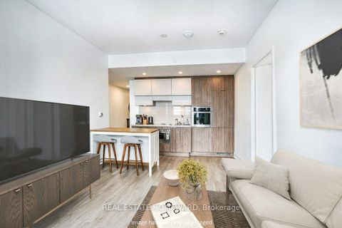Photo 13 at 3504 - 39 Roehampton Avenue E, Mount Pleasant West, Toronto