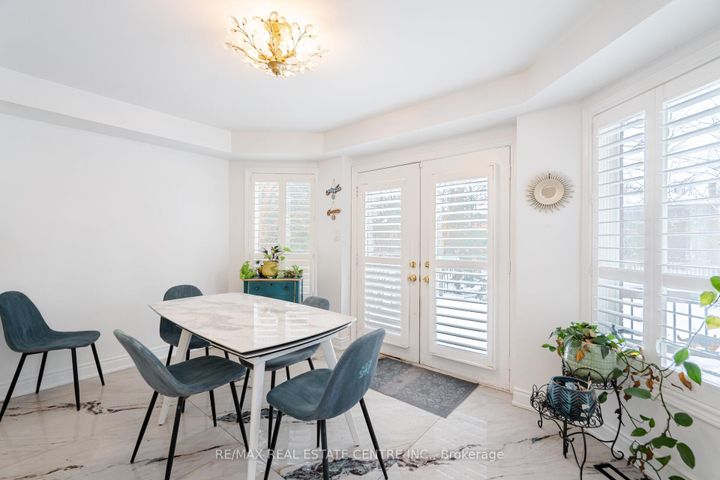 Photo 17 at 6150 Bankhead Court, East Credit, Mississauga